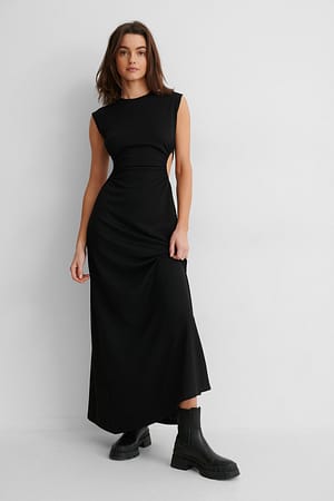 Cut Out Waist Detail Maxi Dress Black | NA-KD