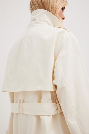 Offwhite Trenchcoat mit D-Ring-Detail