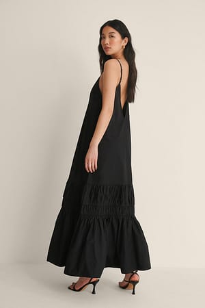 Black Marszczona Sukienka Maxi Z Głębokim Wcięciem Z Tyłu