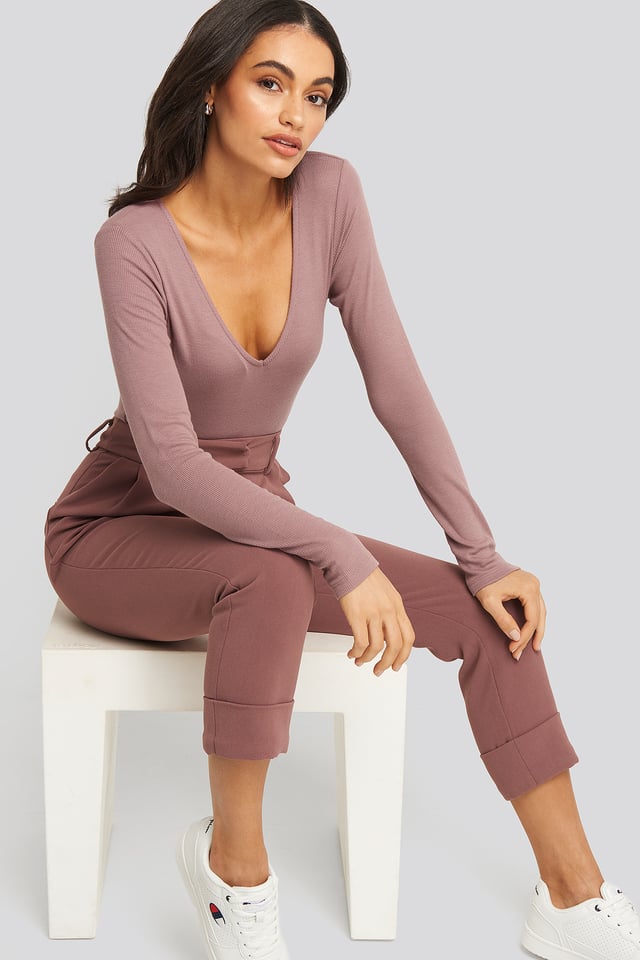 Deep V-neck Ribbed Body Dusty Dark Pink