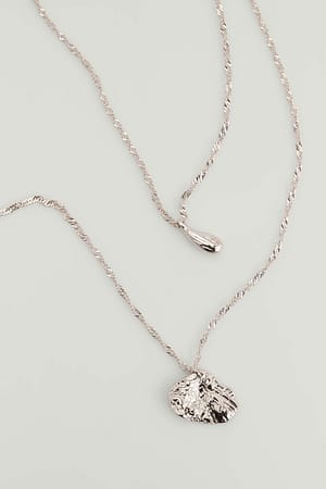 Silver Double Pendant Hammered Necklace