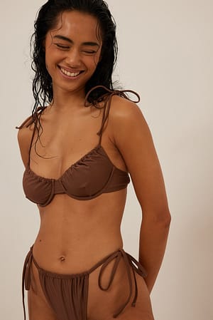 Brown Sujetador de bikini reciclado atado con cordón