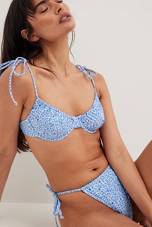 Blue Flower Print Återvunnen bikini-bh med snörning