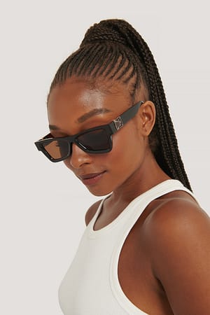 Brown/Gold Edgy Temple Detailed Sunglasses