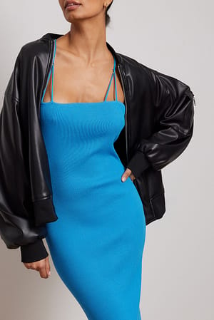 Blue Fijngebreide maxi-jurk met open rug