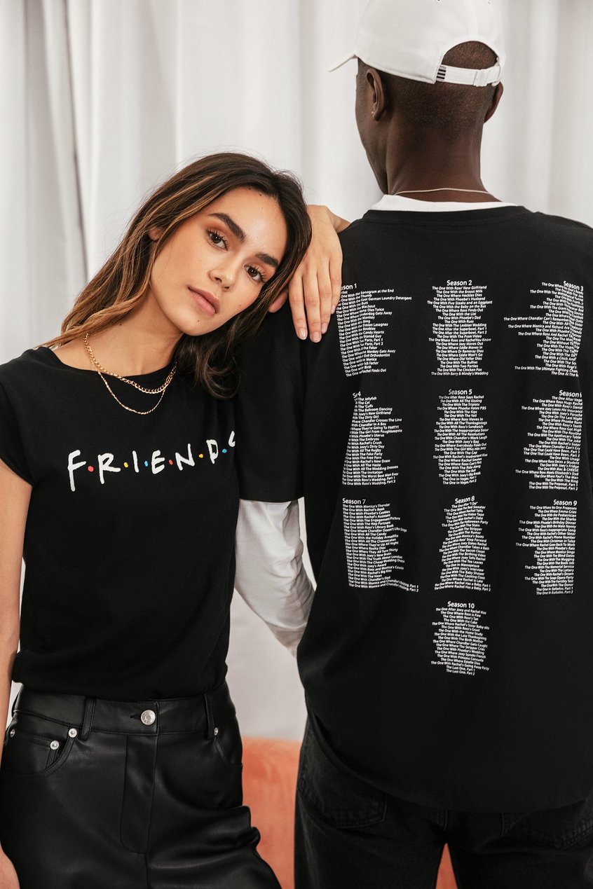 Lizenzierte Produkte T-Shirts | Organic FRIENDS Print Raw Edge Tee - CY29992