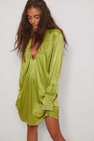 Green Vestido mini con escote fruncido