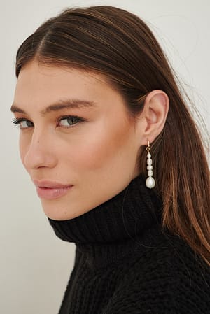 Hanging Pearl Earrings White | NA-KD