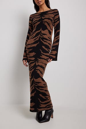 Brown Zebra Print Sukienka maxi z dzianiny z rękawami w stylu kimona