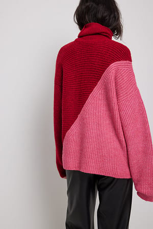 Red/Pink Strickpullover mit diagonalen Colour-Block-Details