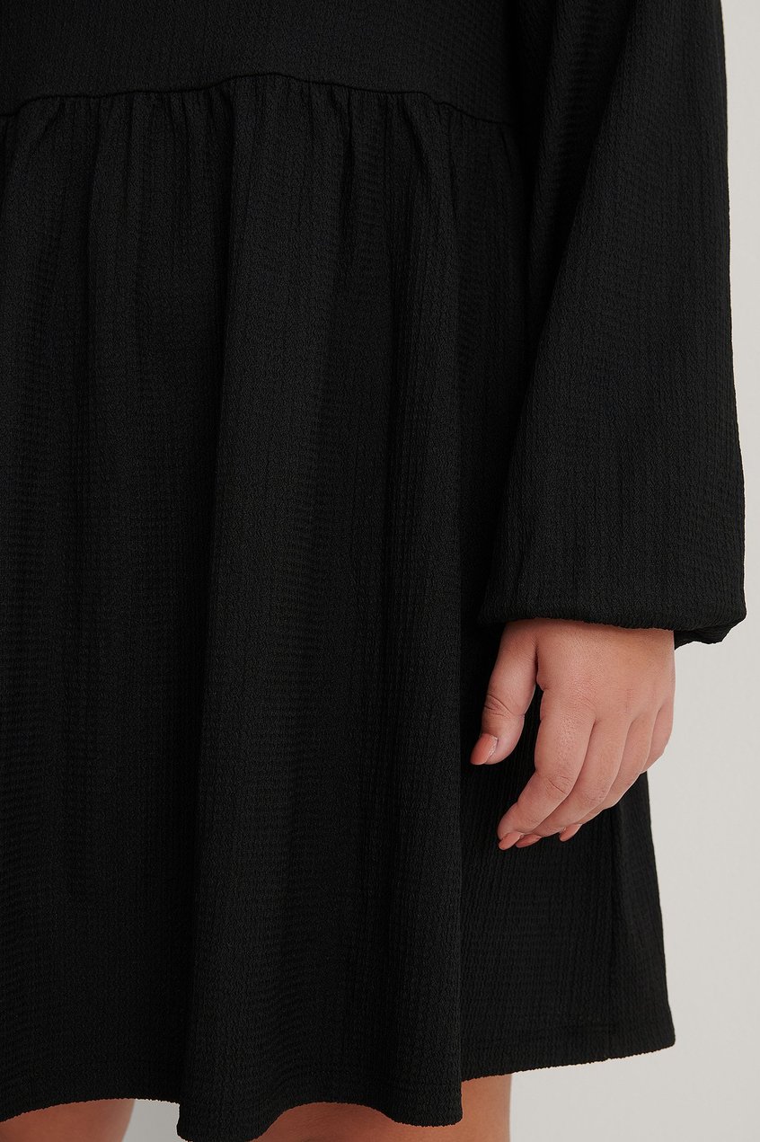 Kleider Minikleider | Recyceltes Kleid mit Knote-Detail am Rücken - HH13674