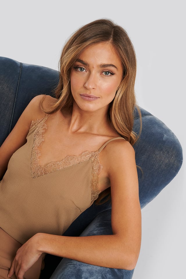 Lace Detail Singlet Beige