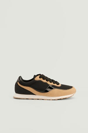 beige/Black Lette Sneakers I Retrolook