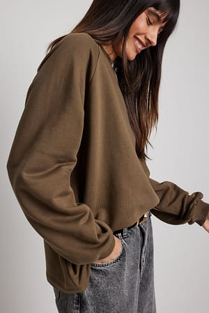 | Langer Basic-Pullover Grün NA-KD
