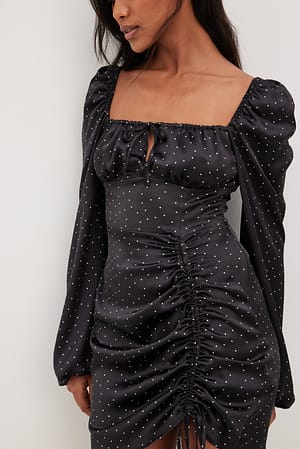 Black Dot Ingerimpelde mini-jurk met lange mouwen
