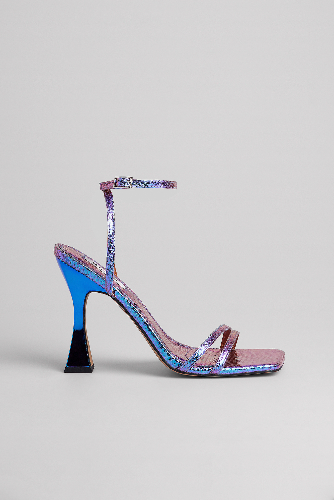 Time to Shine Metallic Heels in Magenta - Frock Candy