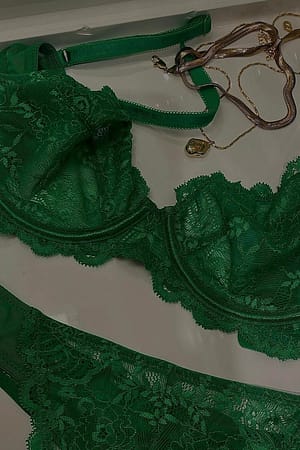 Green Klassieke string met halfhoge taille en kant