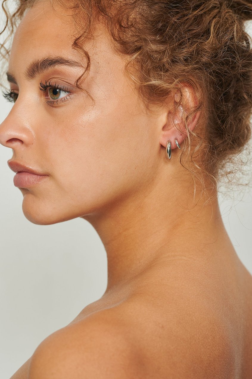Accessoires Ohrringe | Set aus gemischten recycelten Ohrringen und Ohrreifen - BB87275