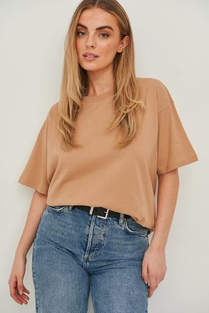 Camel T-shirt oversize girocollo in tessuto organico