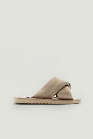 Dusty Sand Puffy velvet slippers