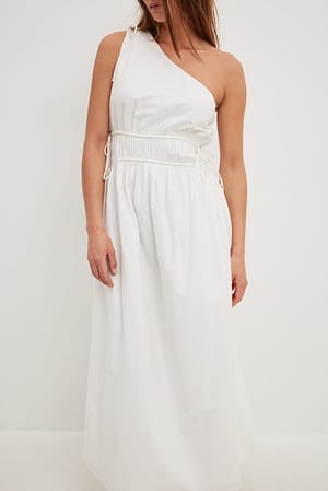 White Einseitig schulterfreies Kleid mit Bindedetail