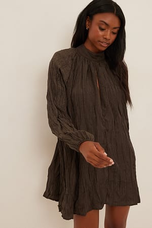 Brown Flowy mini-jurk met open voorkant