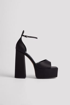 Black Zapatos de tacón con plataforma y punta abierta