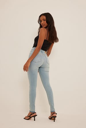 jeans hoge taille en open zoom Blauw | NA-KD
