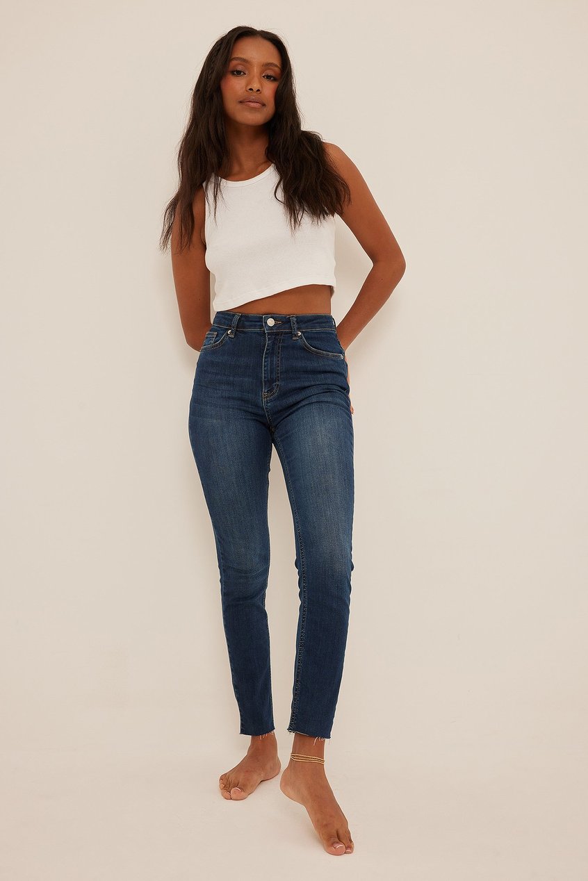 Essentials Skinny Jeans | Organische Skinny Jeans mit hoher Taille und rohem Saum - AF85183