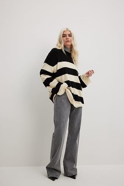 Beige/Black Dzianinowy sweter oversize w szerokie paski