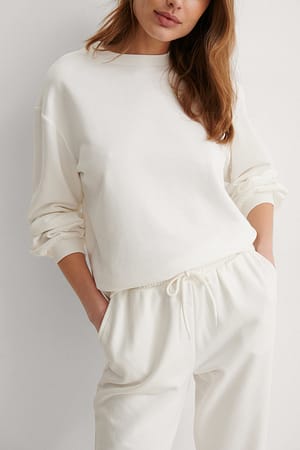 Cream Oversize-Sweater