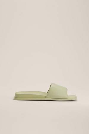 Aloe Wash Padded Squared Slippers