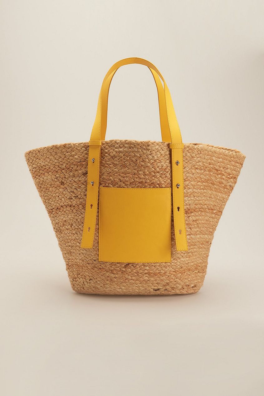Pocket Detail Beach Bag, £33.57, NA-KD 