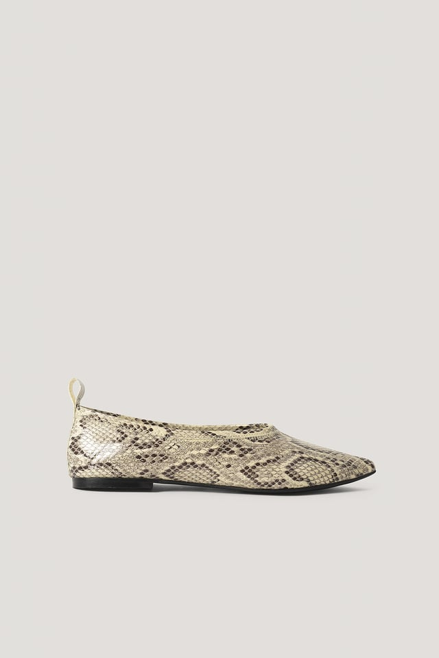 Pointy Leather Ballerinas Snake