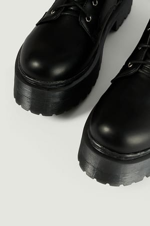 Profile Lace Up Boots Black | NA-KD