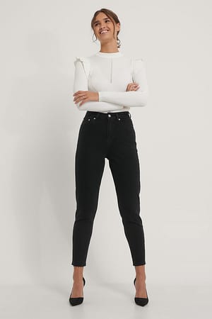 Black Mom-jeans med rå kant