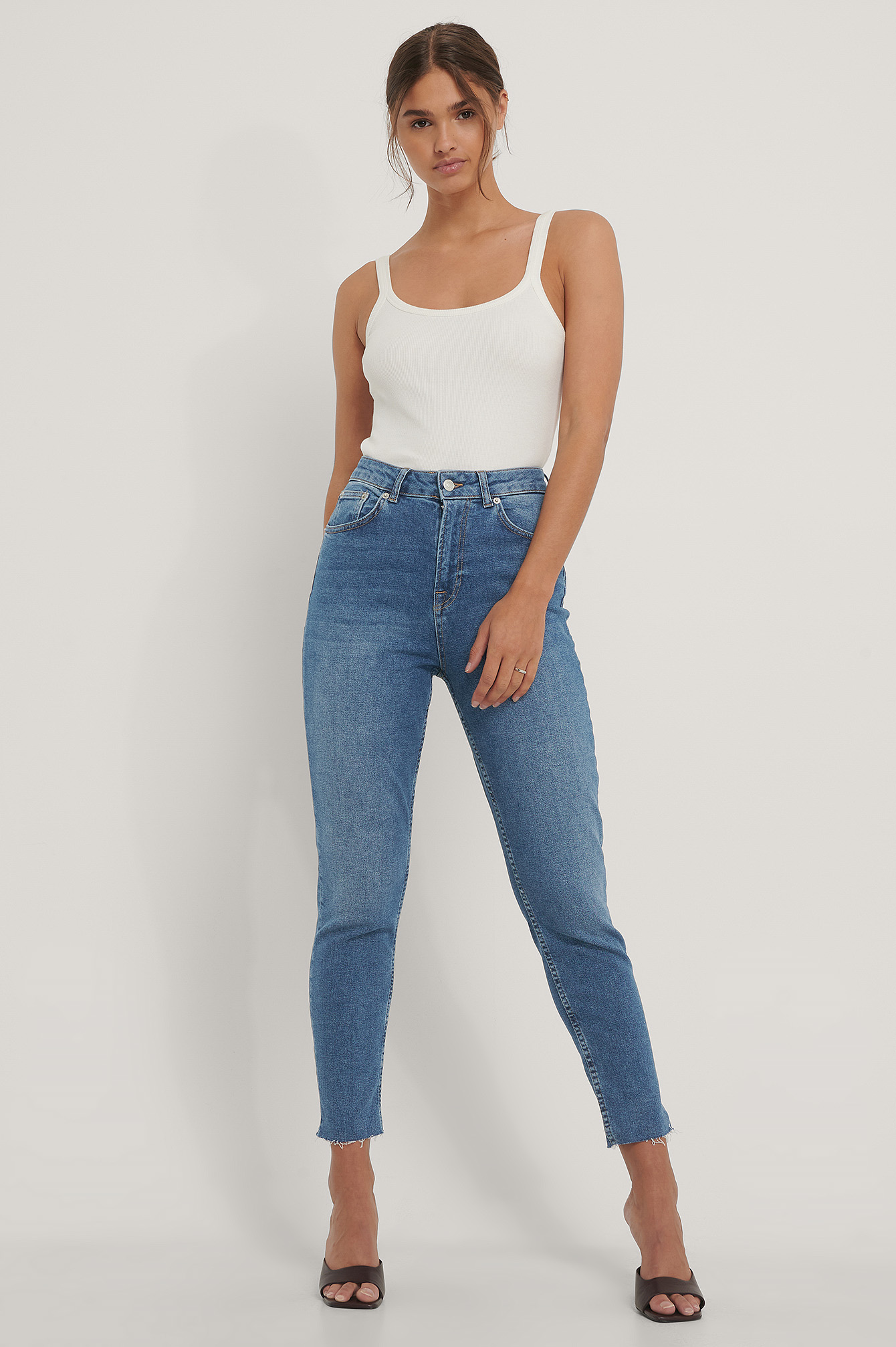 mom jeans raw hem