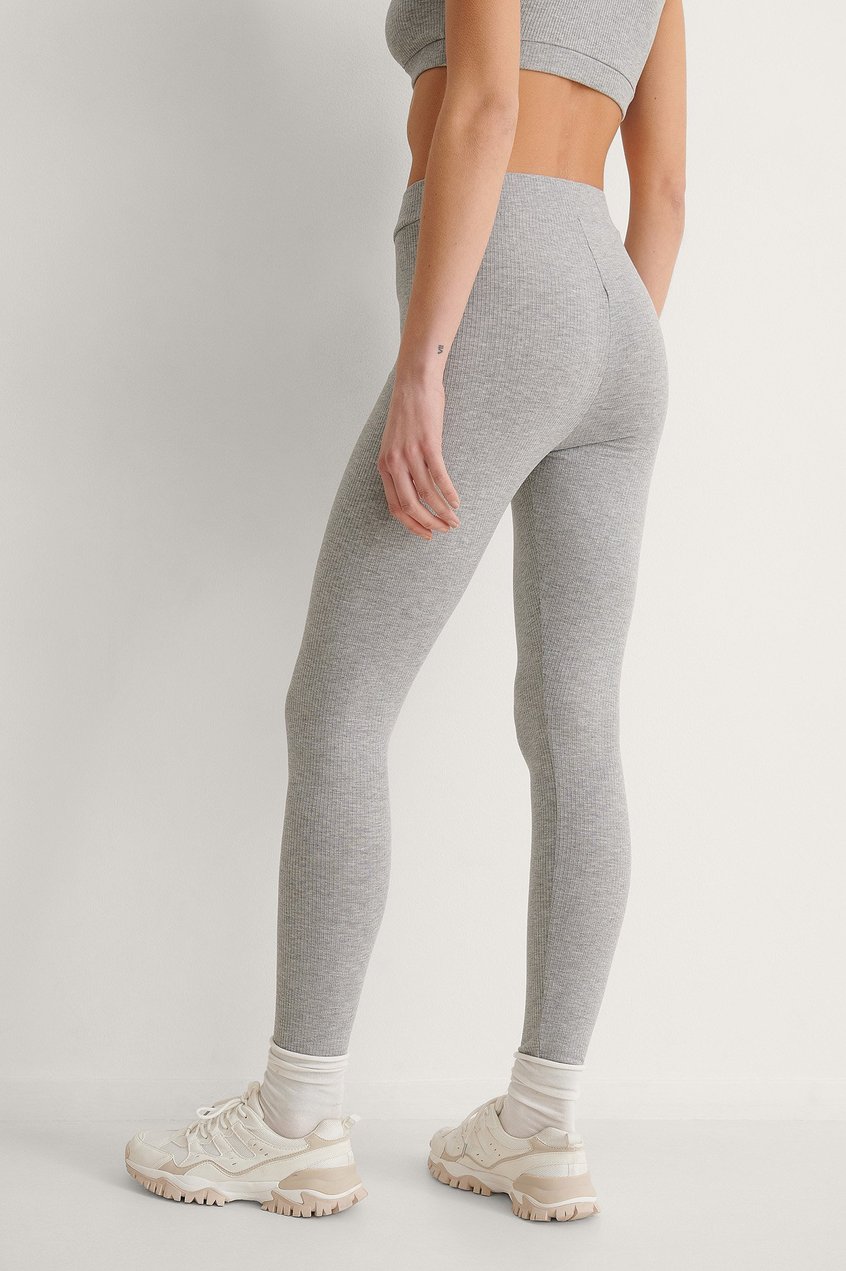 Reborn Collection Comfy Pants | Medias acanaladas de talle alto recicladas - YL38322