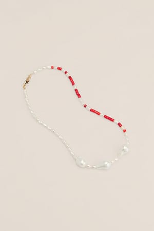 Red Red Details Pearl Necklace