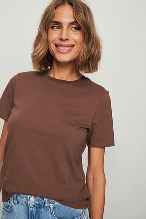 Brown Camiseta de algodón orgánico con cuello redondo