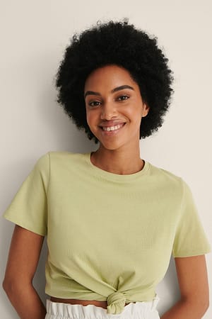 Light Green Camiseta de algodón orgánico con cuello redondo