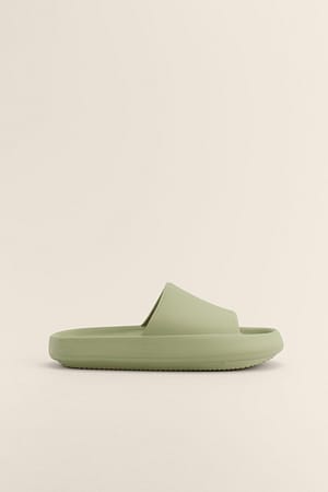 Light Green Gummi-Slippers