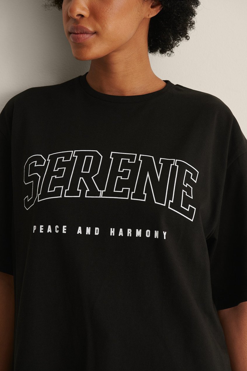 Oberteile Oversize T-Shirts | T-Shirt mit Serene-Aufdruck - LN04340