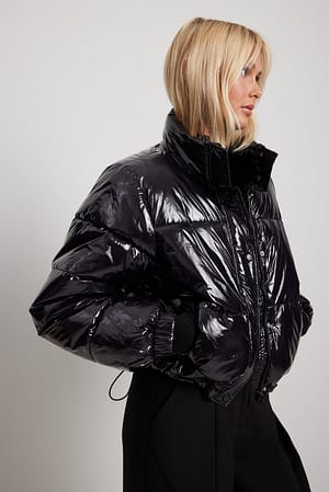 Black Glanzende gevoerde jas