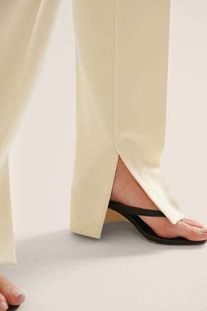 Side Slit Trousers Offwhite | NA-KD