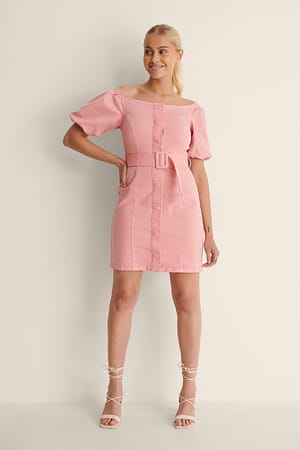 Pink Jeans-Kleid mit scharfer Schulter