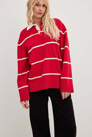 Red Dzianinowy sweter z kołnierzykiem w paski