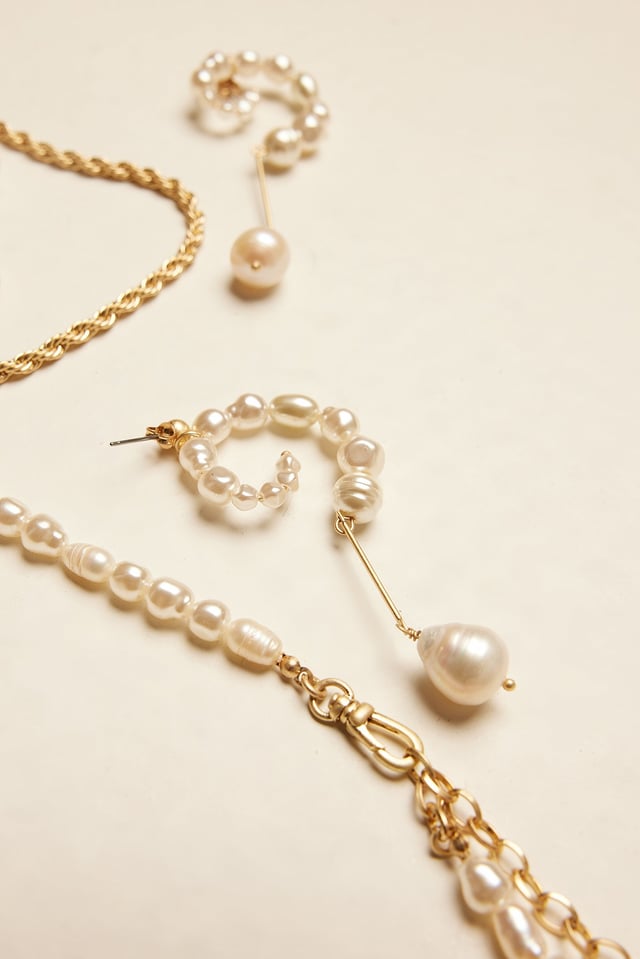 White Swirl Hanging Pearl Earrings