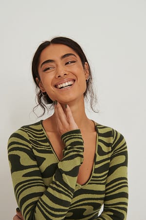Swirl Jaqcuard Knitted Dress Green | NA-KD