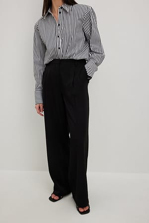 Black Pantalones de vestir plisado de cintura media